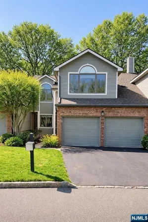 $975,000 | 19 Lakeview Drive, Old Tappan, NJ 07675