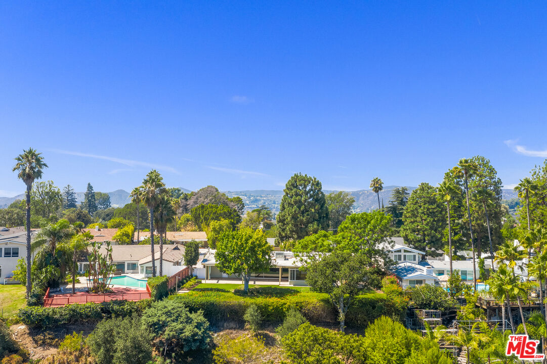 2262 Stradella Road Los Angeles, CA 90077 - Photo 15 of 54