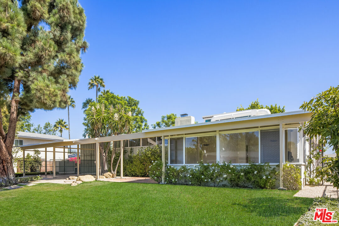 2262 Stradella Road Los Angeles, CA 90077 - Photo 19 of 54