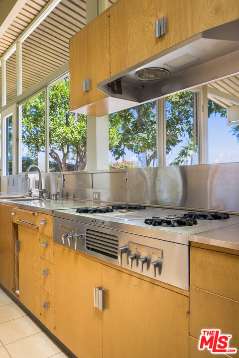 2262 Stradella Road Los Angeles, CA 90077 - Photo 30 of 54