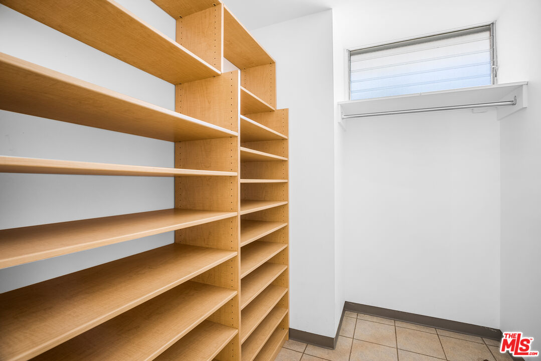 2262 Stradella Road Los Angeles, CA 90077 - Photo 33 of 54