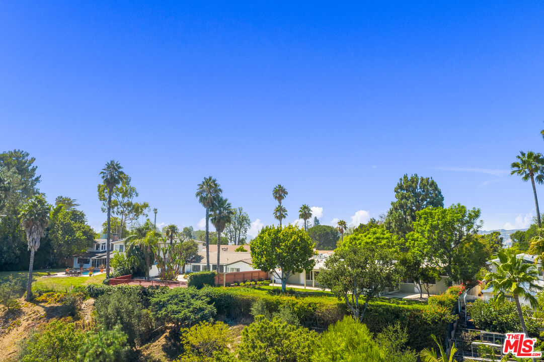 2262 Stradella Road Los Angeles, CA 90077 - Photo 45 of 54