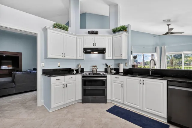 $589,000 | 8673 Rosalie Court, Boynton Beach, FL 33472