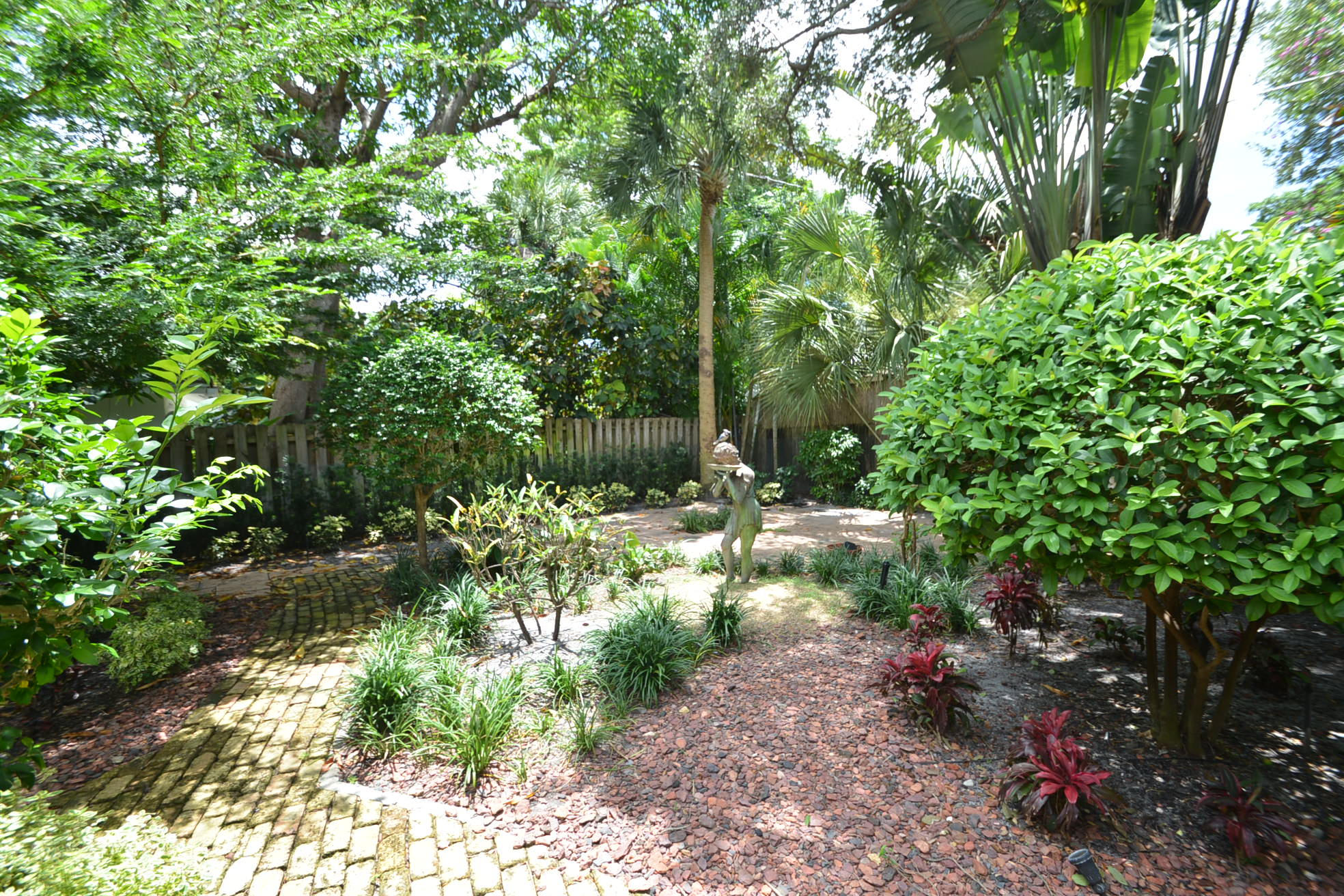 898 Azalea Street Boca Raton, FL 33486 - Photo 32 of 37 DSC_9127