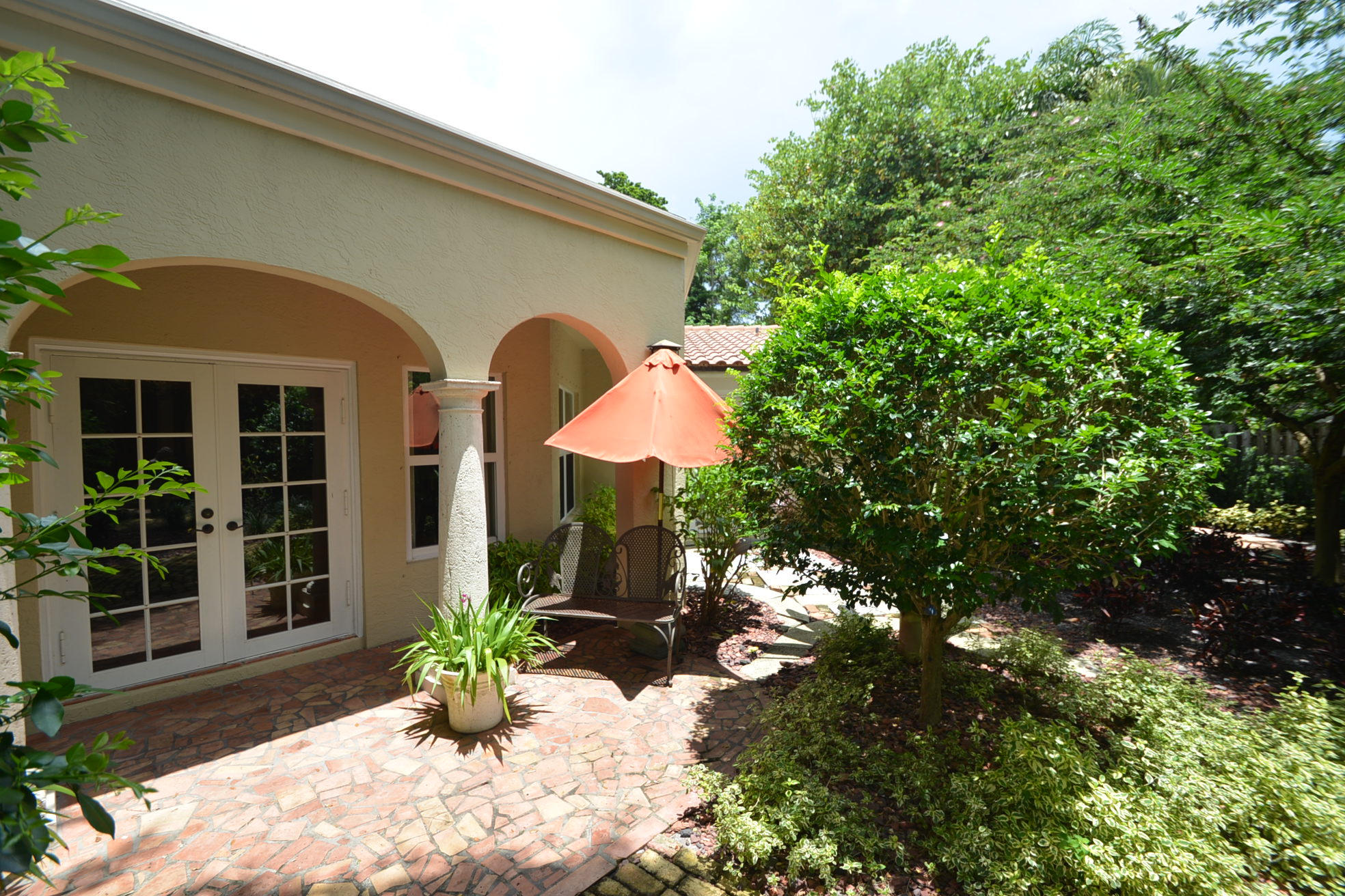 898 Azalea Street Boca Raton, FL 33486 - Photo 35 of 37 DSC_9130