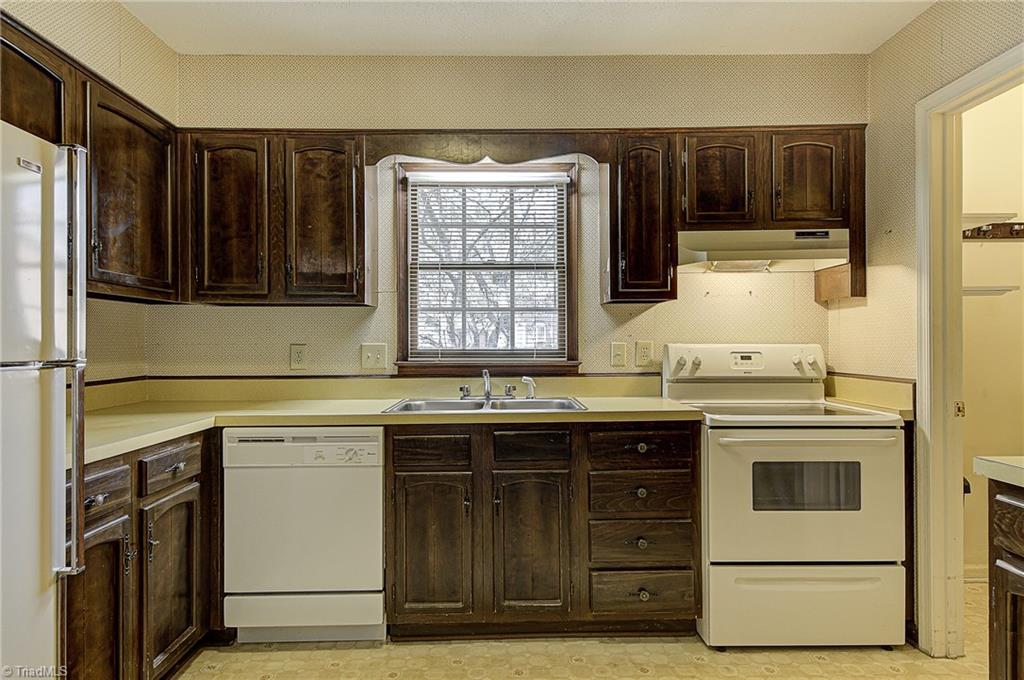 4927 Tower Road, Unit A Greensboro, NC 27410 - Photo 7 of 18 Gallery Image 7