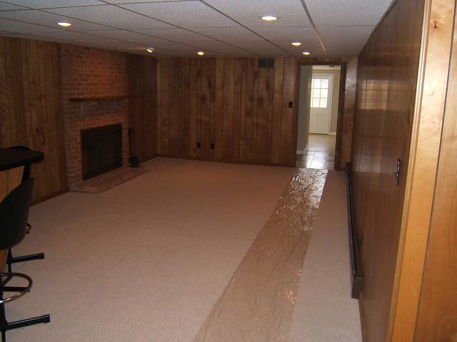 1511 Scott Road Roanoke, VA 24012 - Photo 3 of 26 rec room