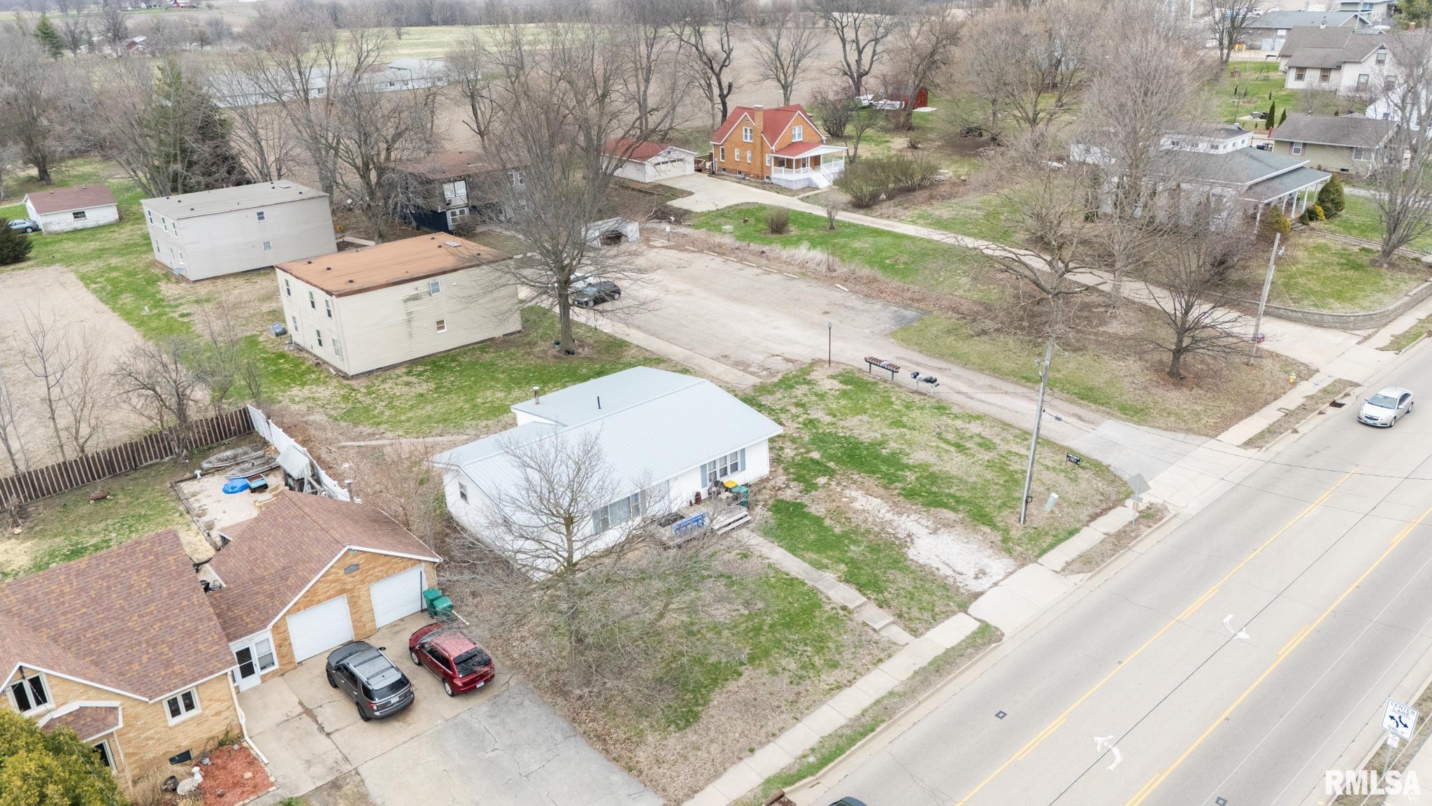 627 East Fort Street Farmington, IL 61531 - Photo 4 of 10