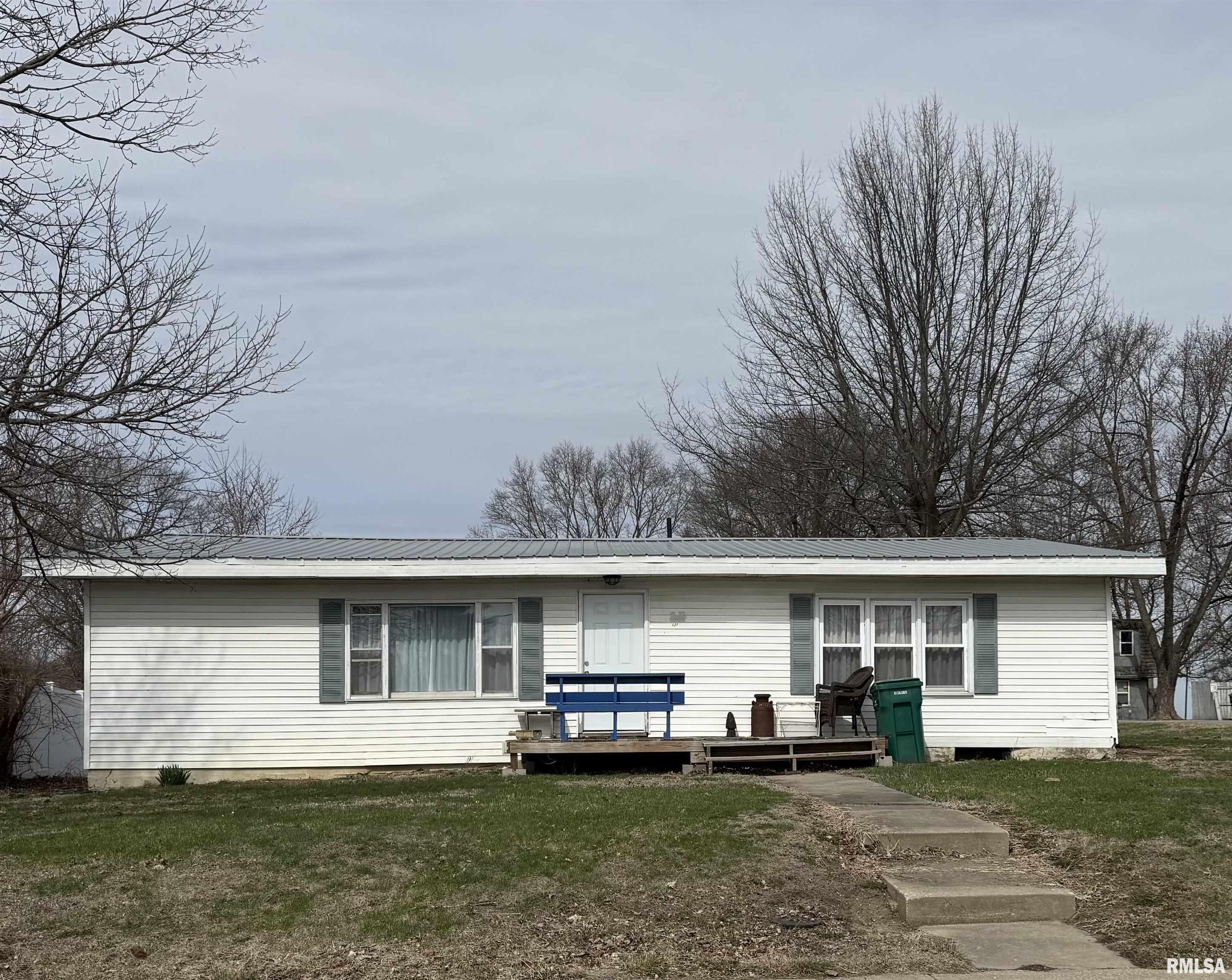 627 East Fort Street Farmington, IL 61531 - Photo 10 of 10
