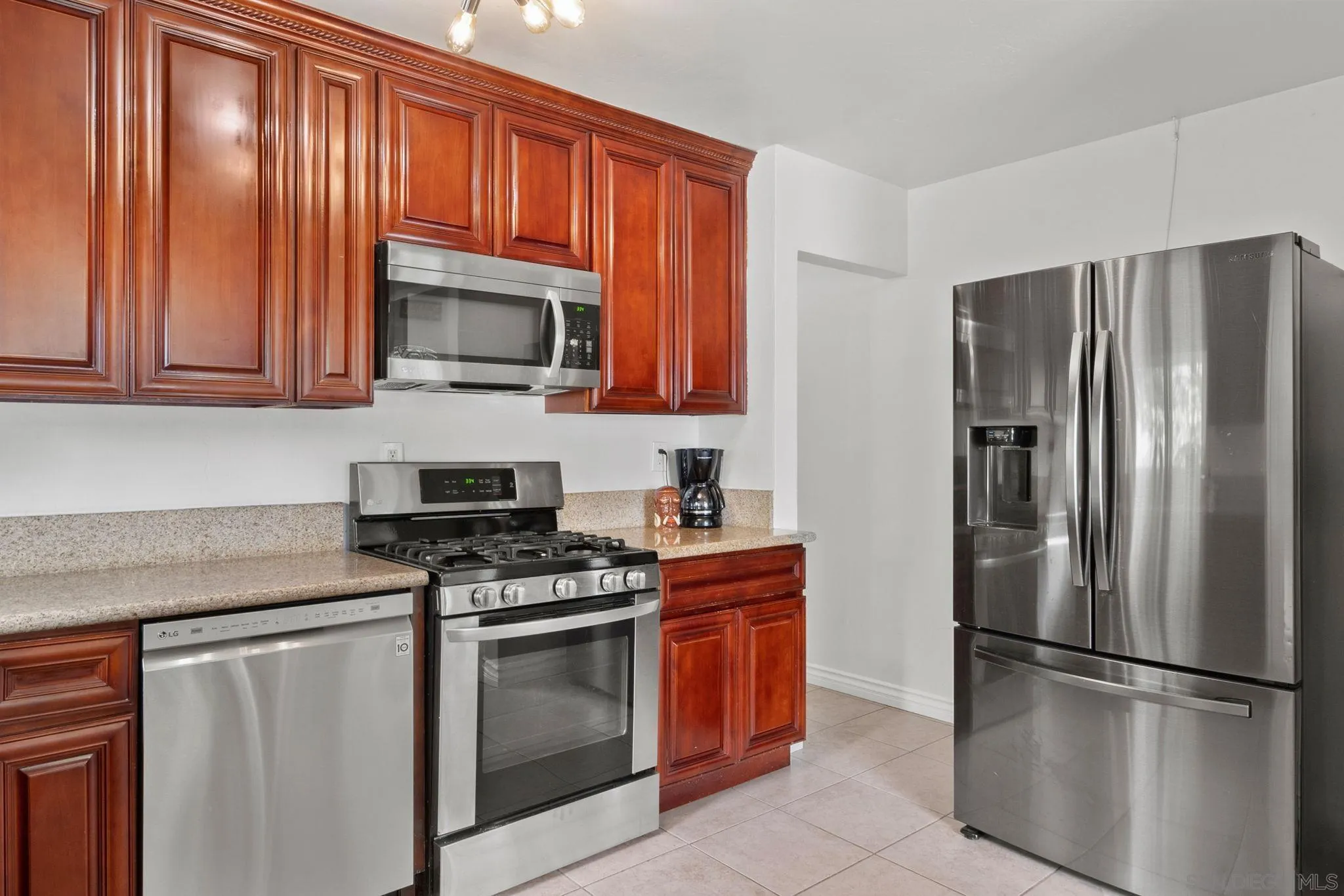 819 Felicita Avenue Spring Valley, CA 91977 - Photo 15 of 35 Gallery Image 15