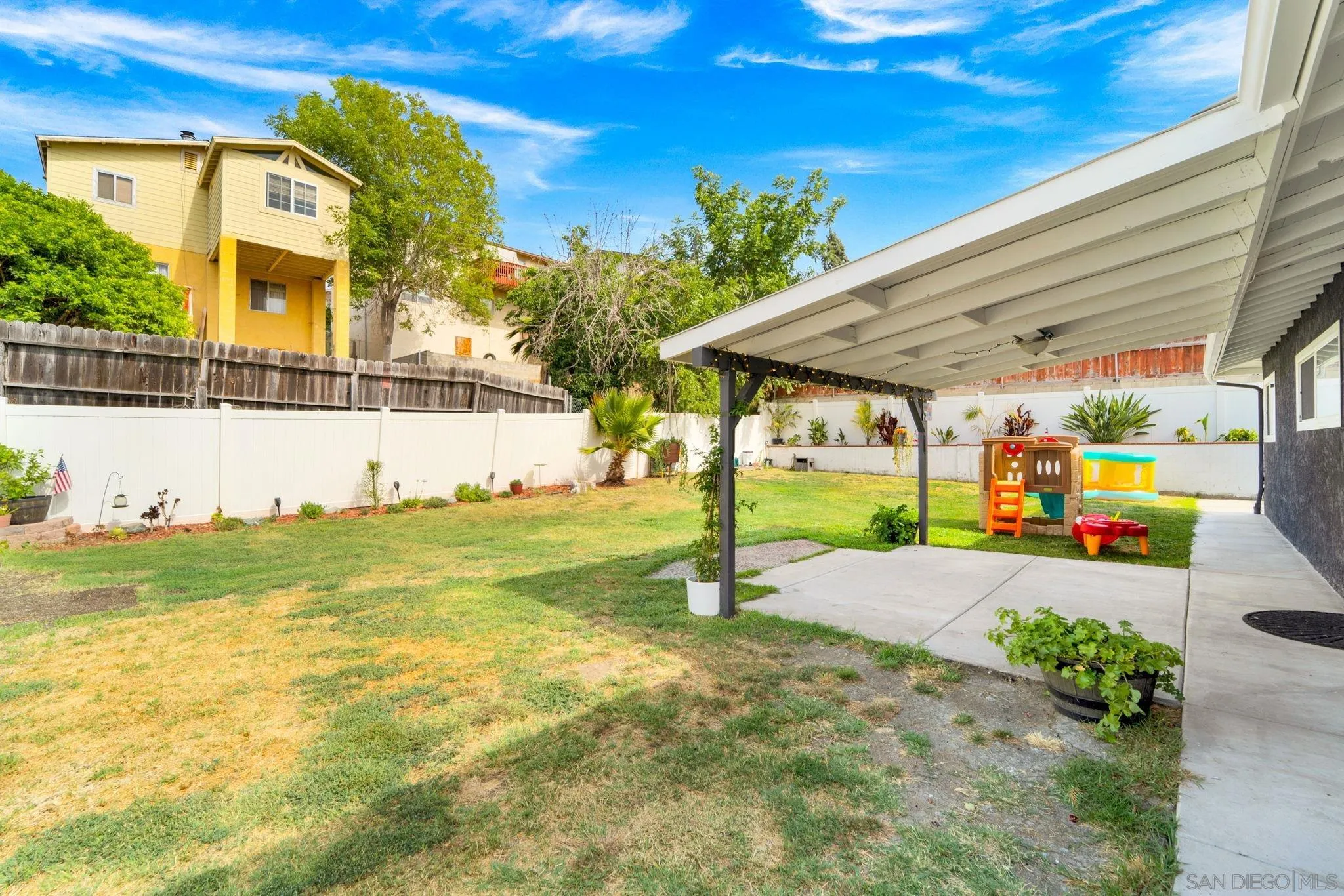 819 Felicita Avenue Spring Valley, CA 91977 - Photo 26 of 35 Gallery Image 26