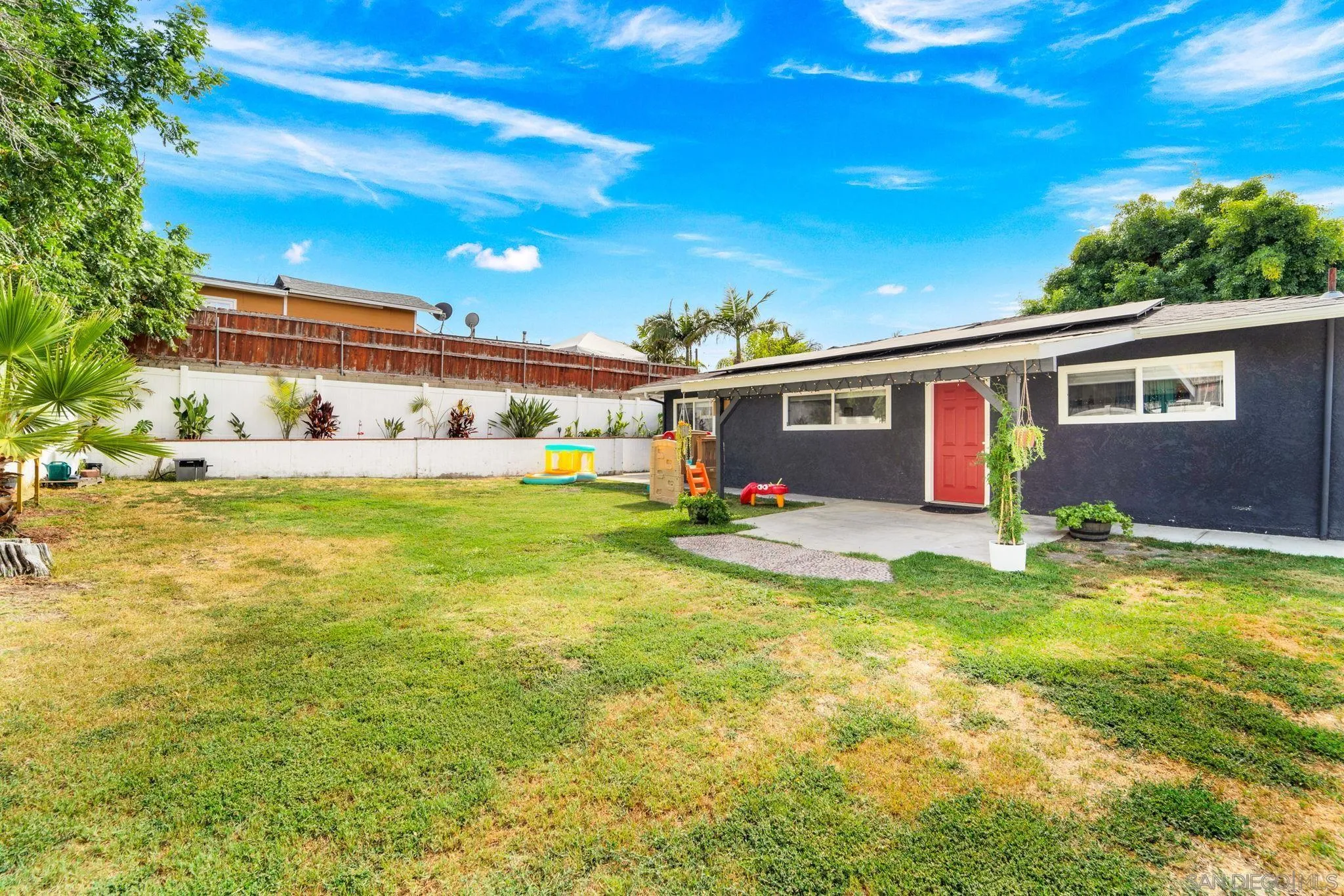 819 Felicita Avenue Spring Valley, CA 91977 - Photo 27 of 35 Gallery Image 27