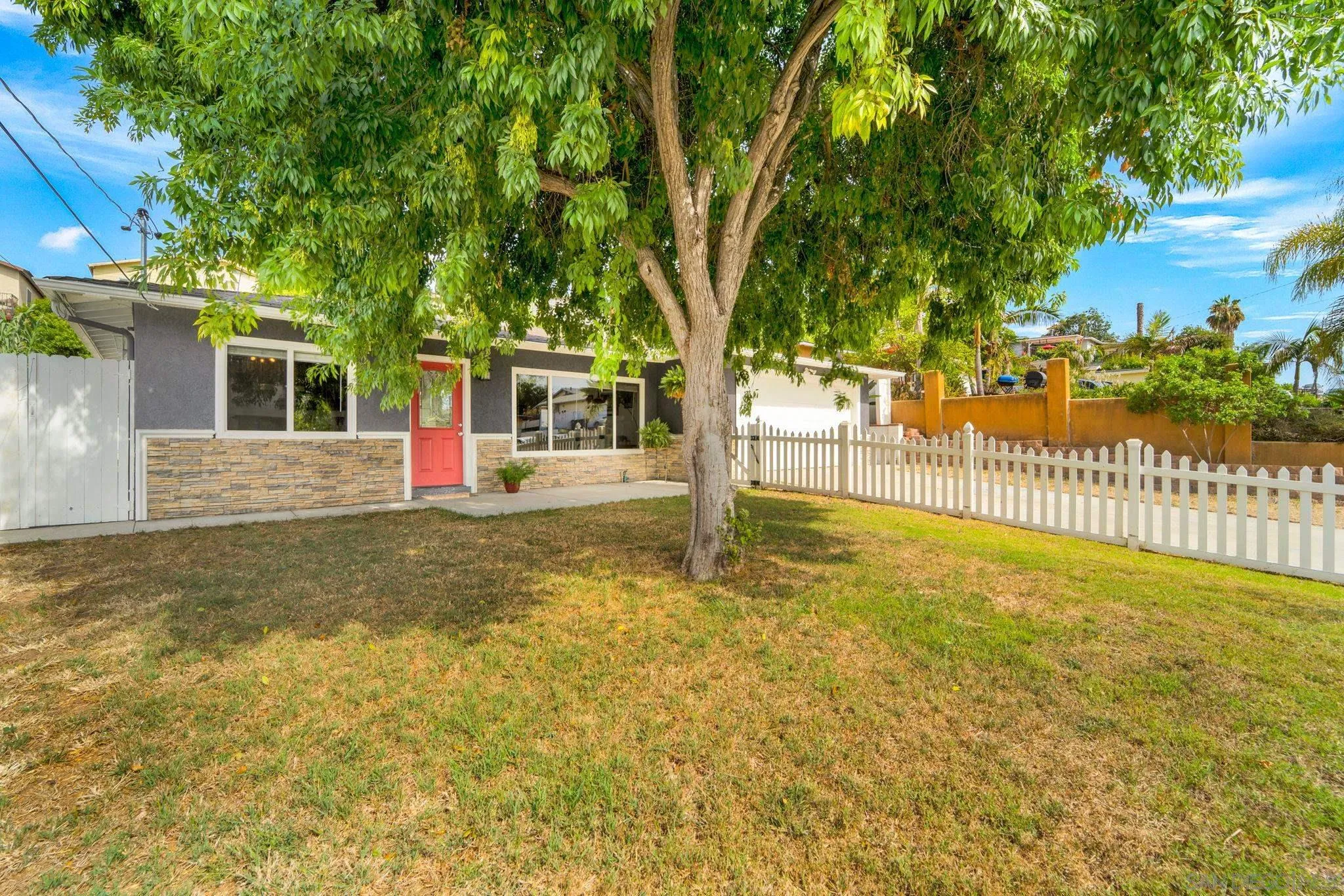 819 Felicita Avenue Spring Valley, CA 91977 - Photo 5 of 35 Gallery Image 5