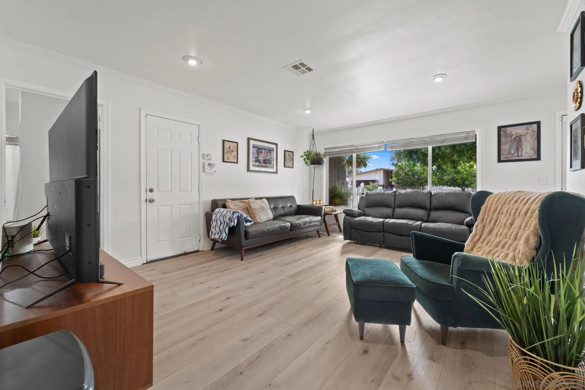 819 Felicita Avenue Spring Valley, CA 91977 - Photo 9 of 35 Gallery Image 9