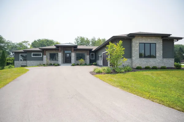 $2,600,000 | 3501 West Torrey Drive, Mequon, WI 53092