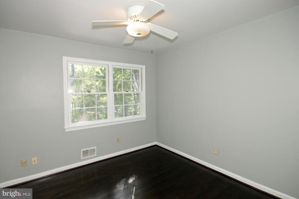 9302 Nester Road Fairfax, VA 22032 - Photo 20 of 30 Bedroom