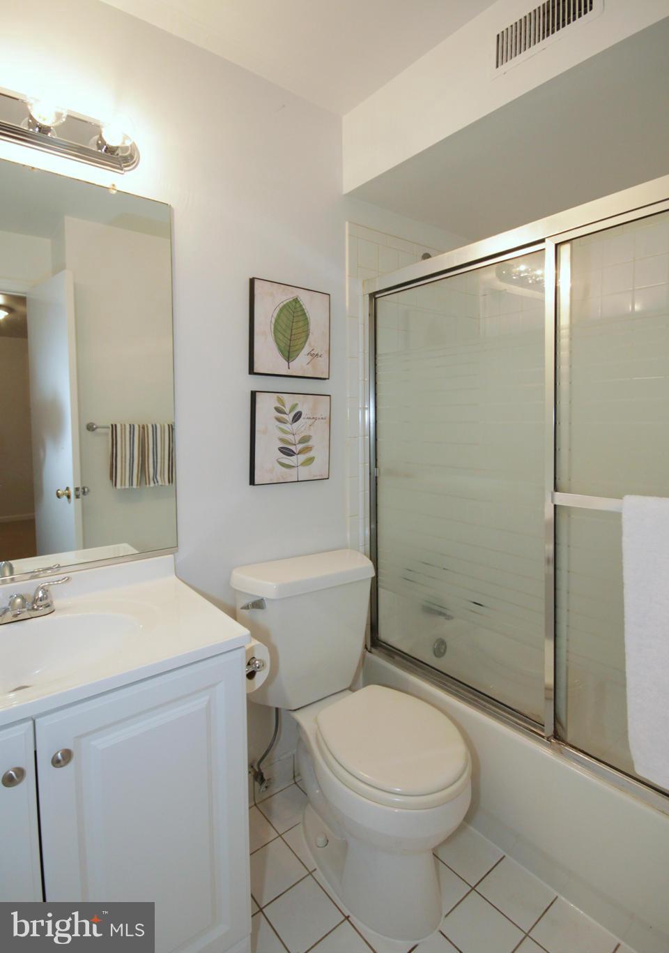 9302 Nester Road Fairfax, VA 22032 - Photo 22 of 30 Bath