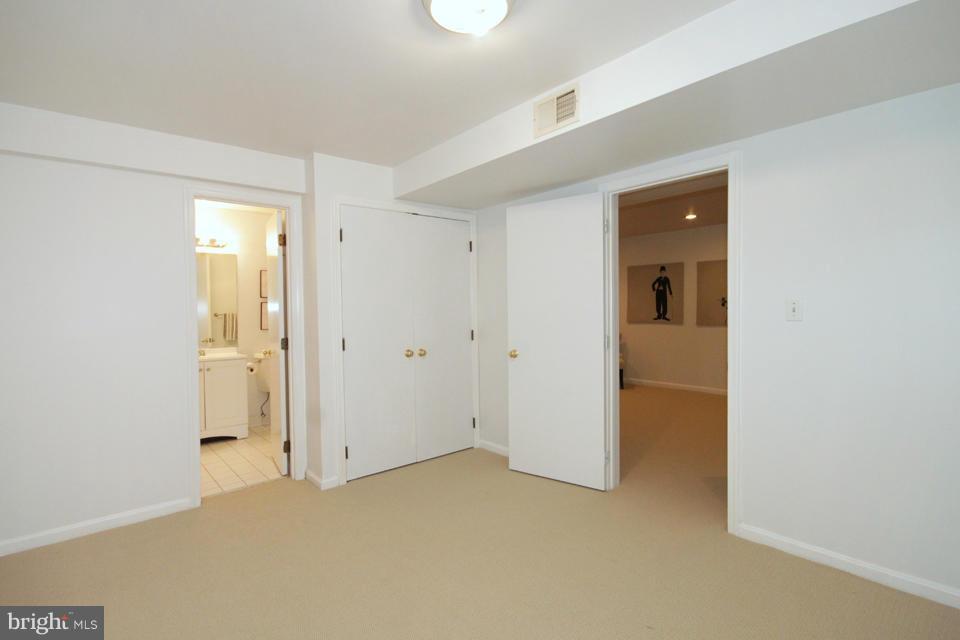 9302 Nester Road Fairfax, VA 22032 - Photo 23 of 30 Interior (General)