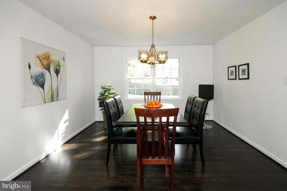 9302 Nester Road Fairfax, VA 22032 - Photo 5 of 30 Dining Room