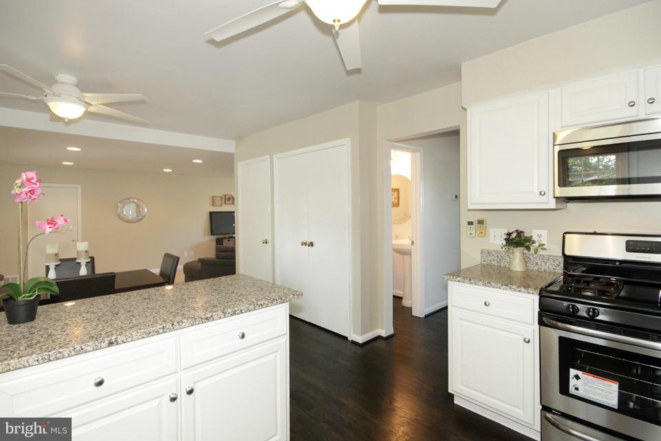 9302 Nester Road Fairfax, VA 22032 - Photo 8 of 30 Kitchen