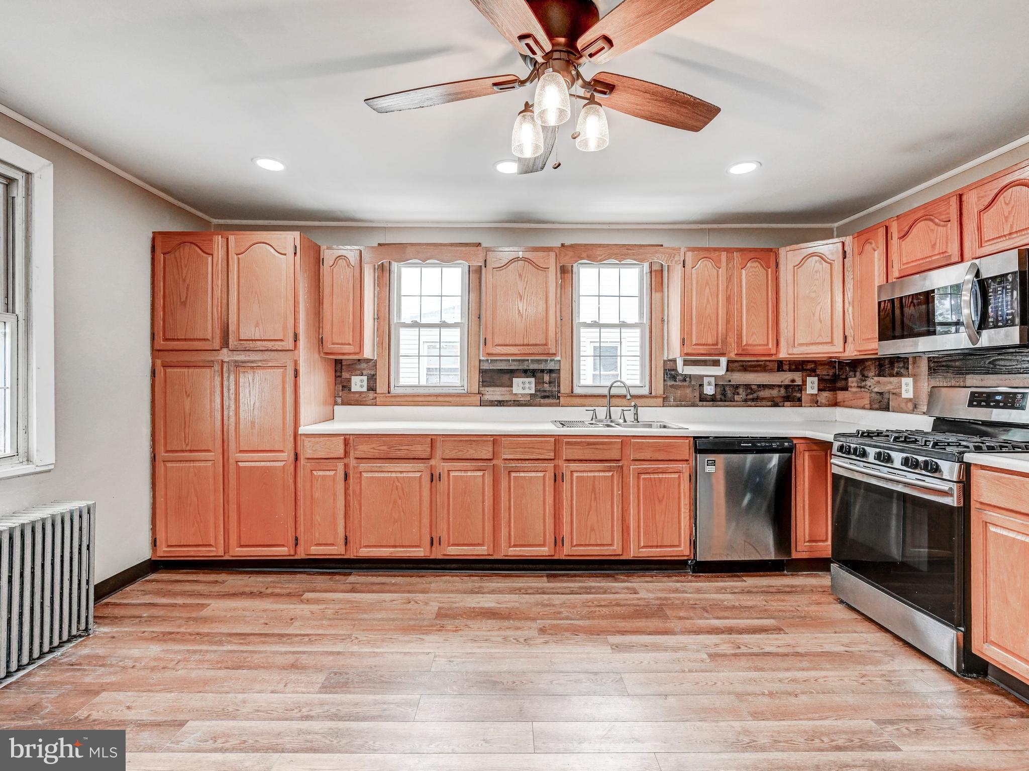 3206 Lynch Road Baltimore, MD 21219 - Photo 17 of 70 Kitchen w/ Large Pantry