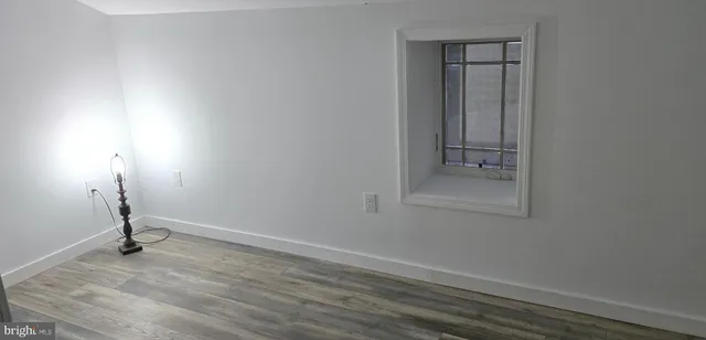 an empty room with a empty space