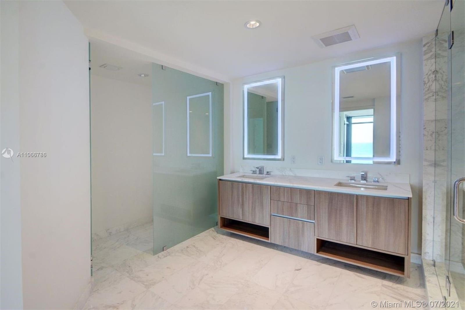 2101 South Surf Road, Unit 2D Hollywood, FL 33019 - Photo 11 of 26 Gallery Image 11