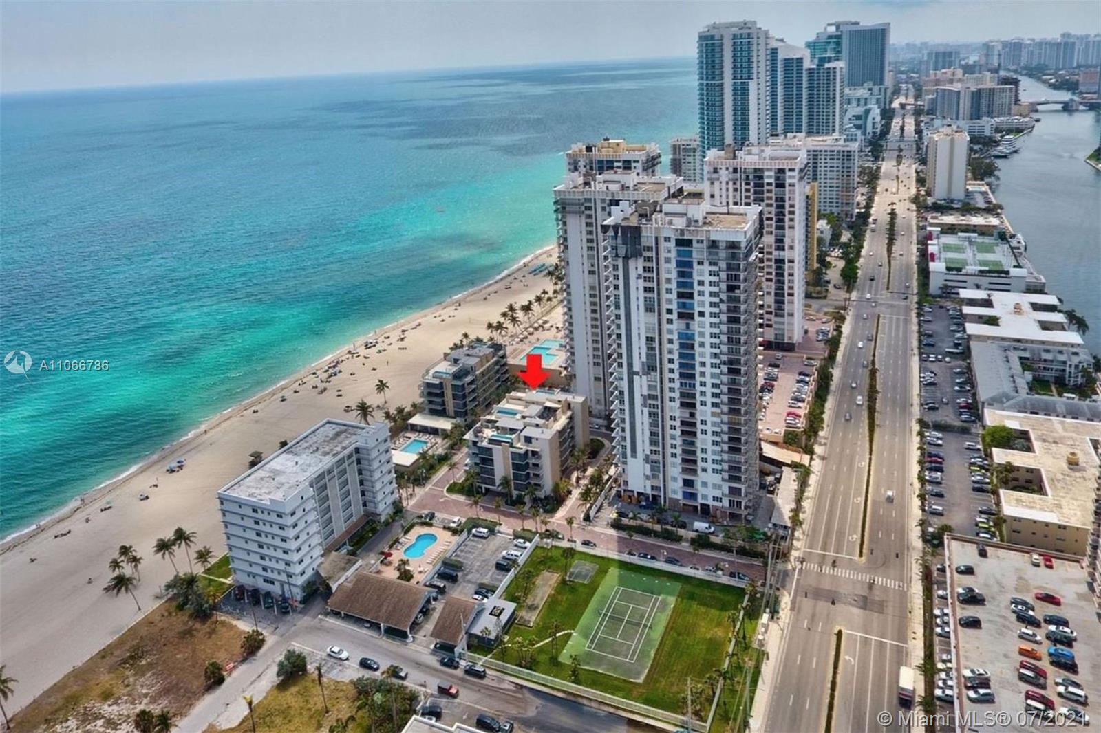 2101 South Surf Road, Unit 2D Hollywood, FL 33019 - Photo 4 of 26 Gallery Image 4