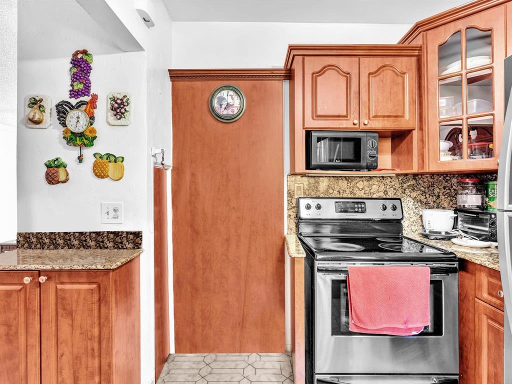 2347 Southwest 18th Street Miami, FL 33145 - Photo 16 of 46