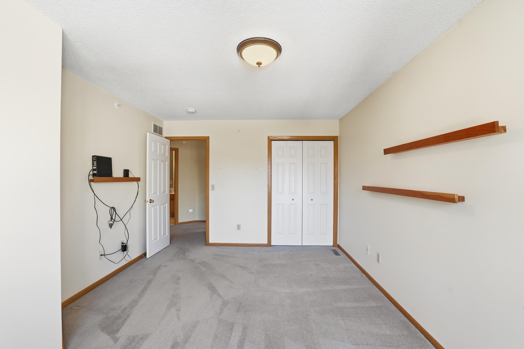 900 Fairfield Way Hopkins, MN 55305 - Photo 14 of 22