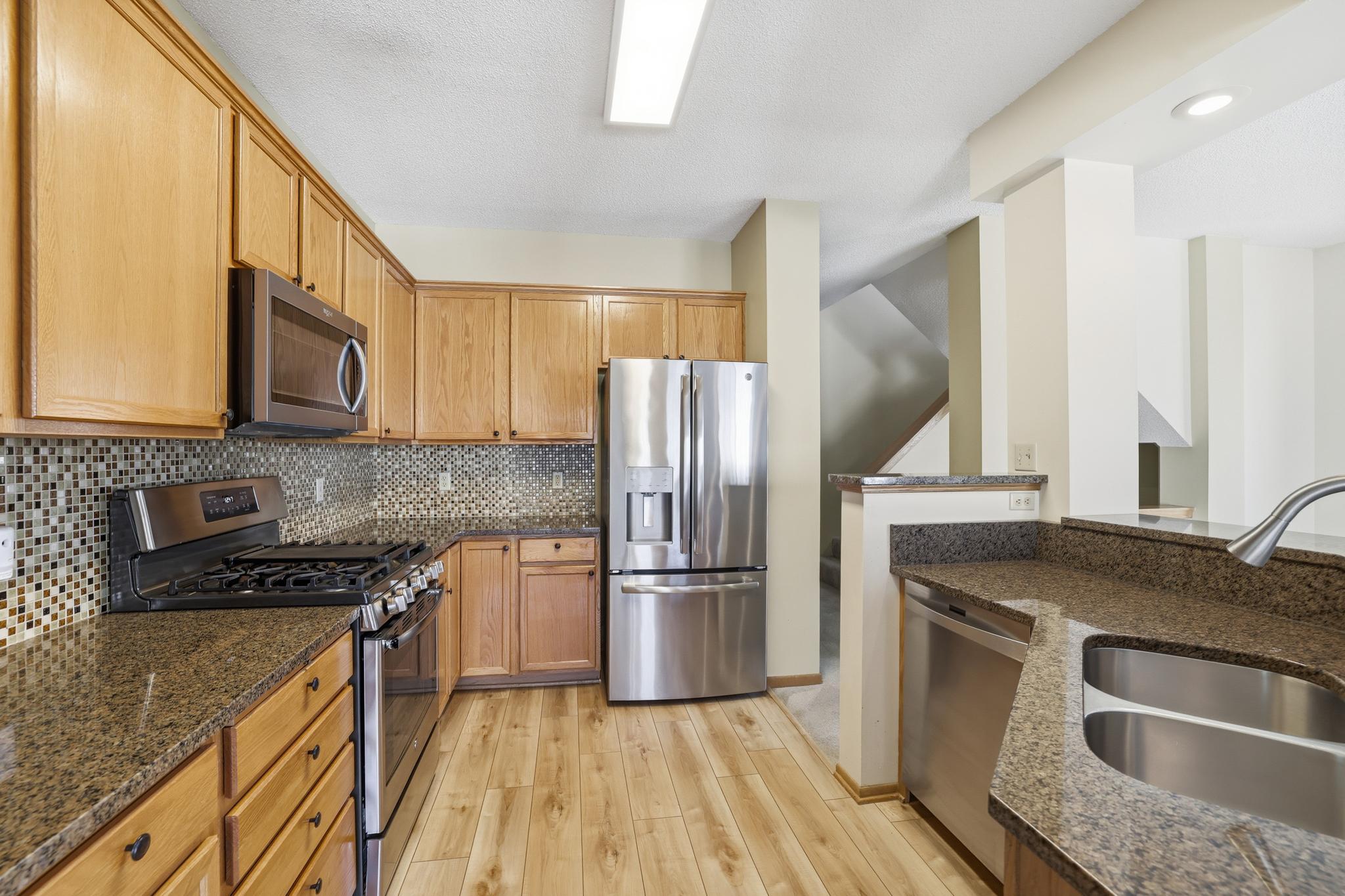 900 Fairfield Way Hopkins, MN 55305 - Photo 9 of 22