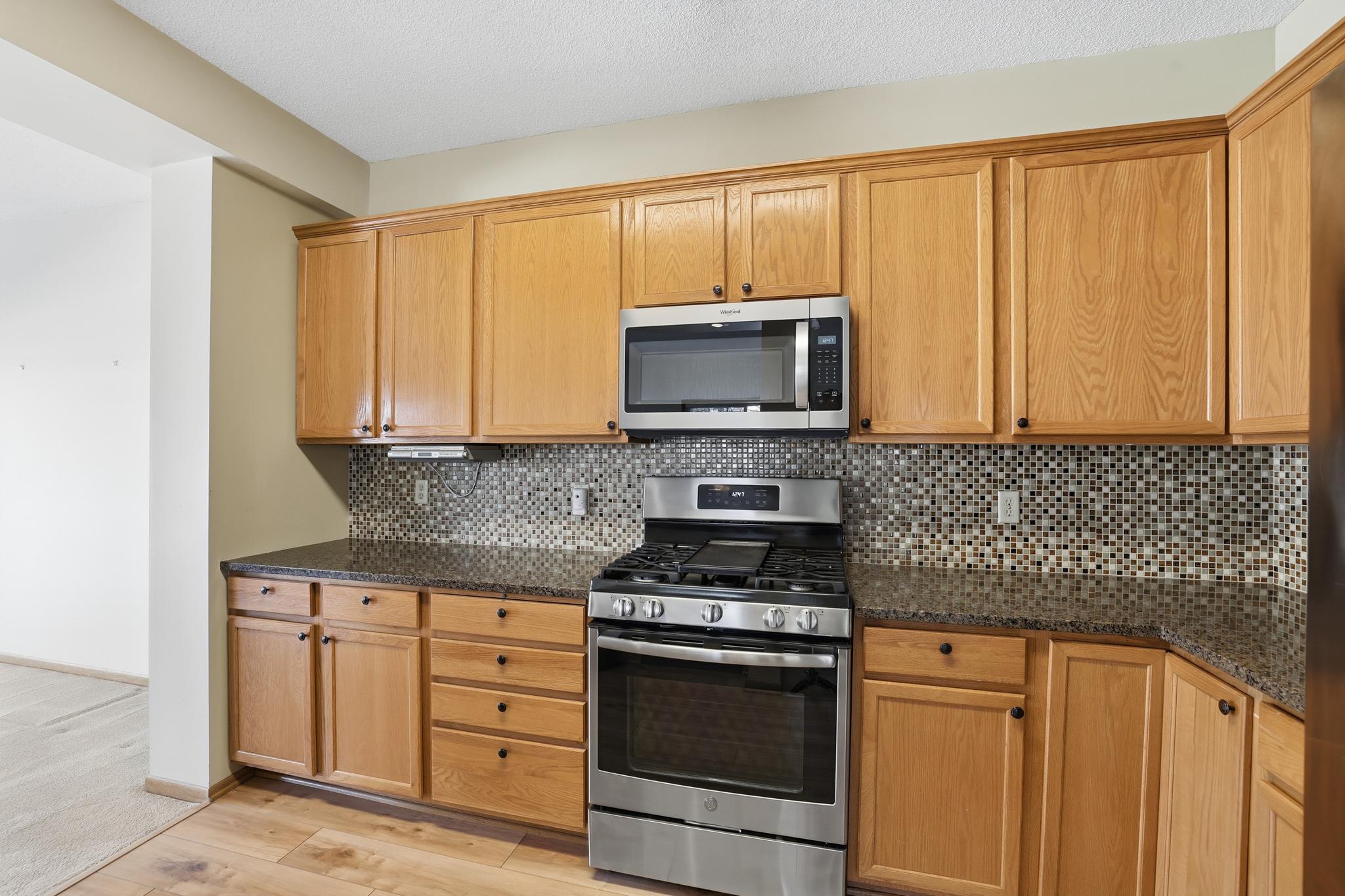 900 Fairfield Way Hopkins, MN 55305 - Photo 10 of 22