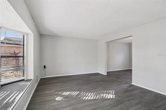 $389,900 | 1408 Woodstork Drive, Brandon, FL 33511