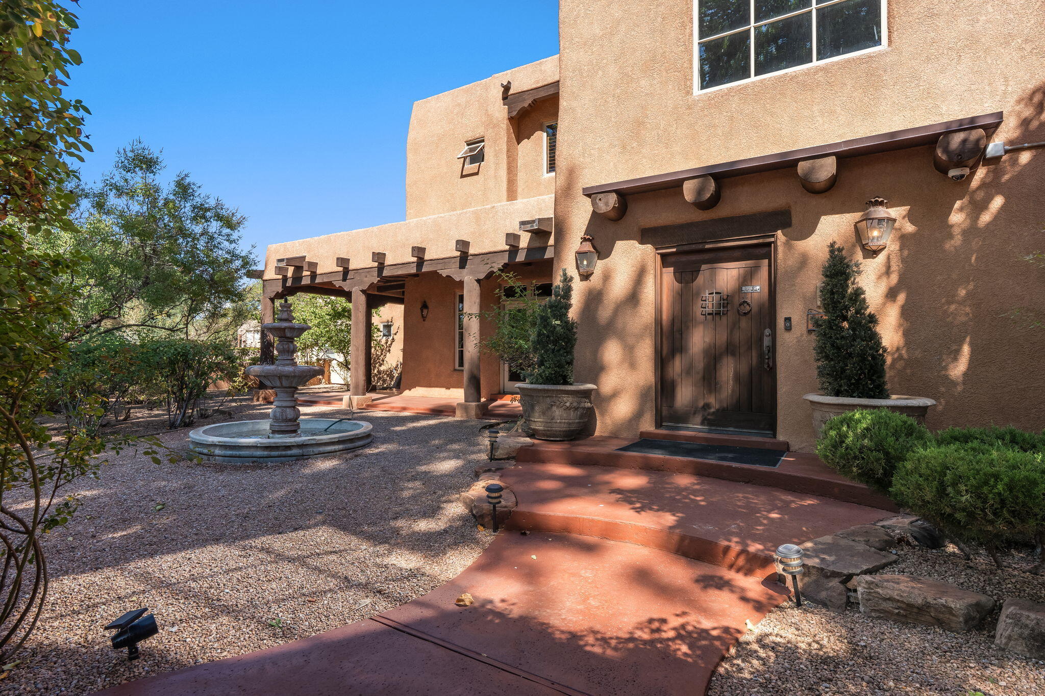 1623 Francisca Road Northwest Albuquerque, NM 87107 - Photo 4 of 98 Gallery Image 4