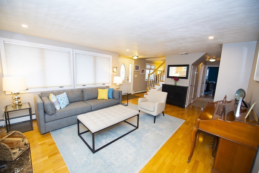 43 Westlake Road Natick, MA 01760 - Photo 3 of 26 Gallery Image 3