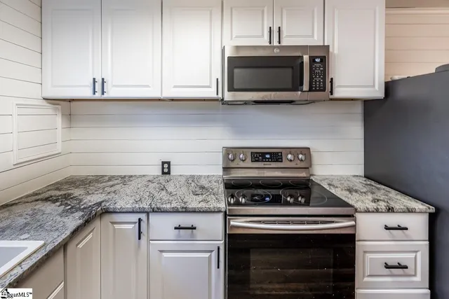 $349,900 | 118 Bleckley Avenue, Greenville, SC 29607