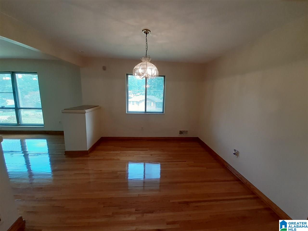 432 Ridgewood Avenue Fairfield, AL 35064 - Photo 8 of 20