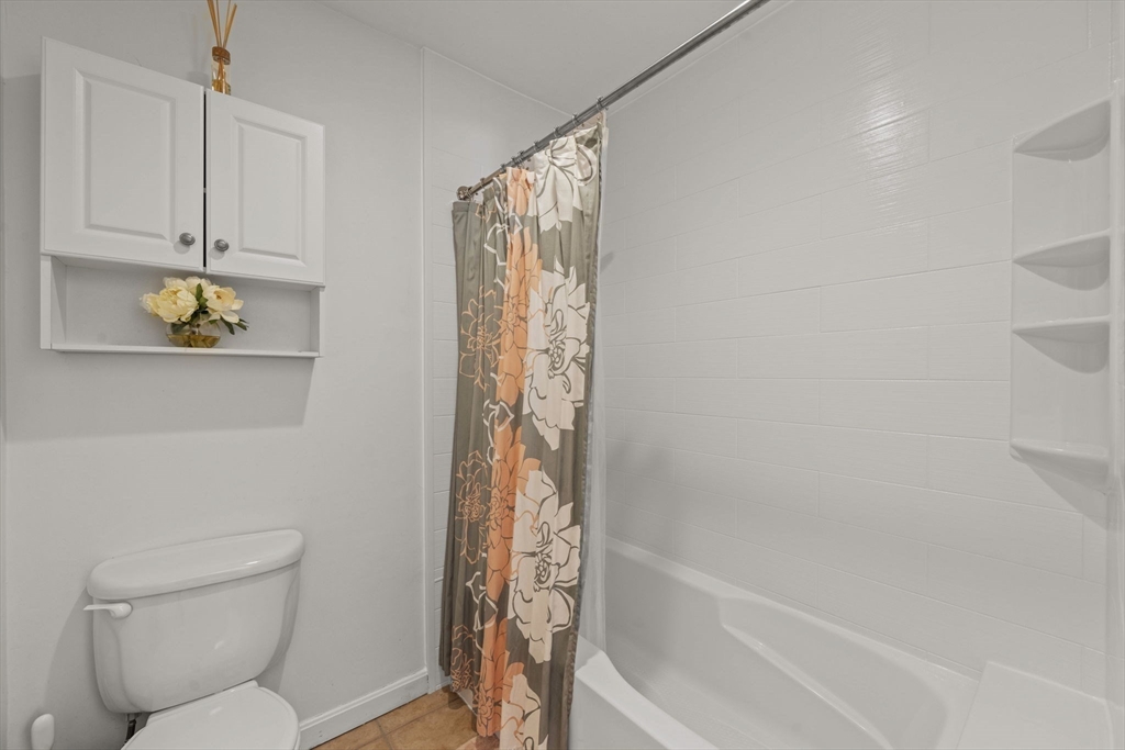 718 R Cabot Street Beverly, MA 01915 - Photo 28 of 38