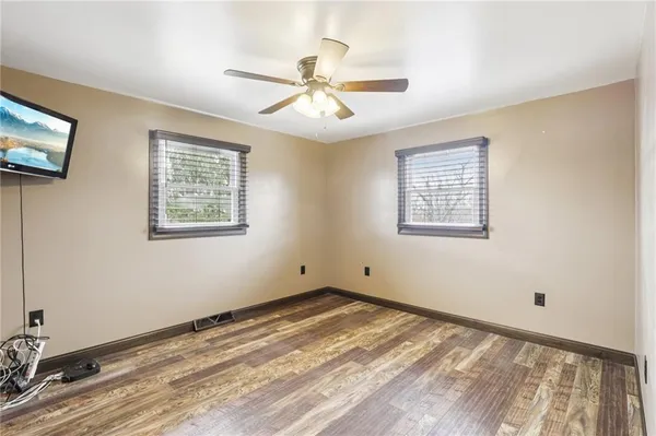 $379,316 | 4412 West State Street, Edinburg, PA 16116