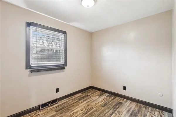 $379,316 | 4412 West State Street, Edinburg, PA 16116