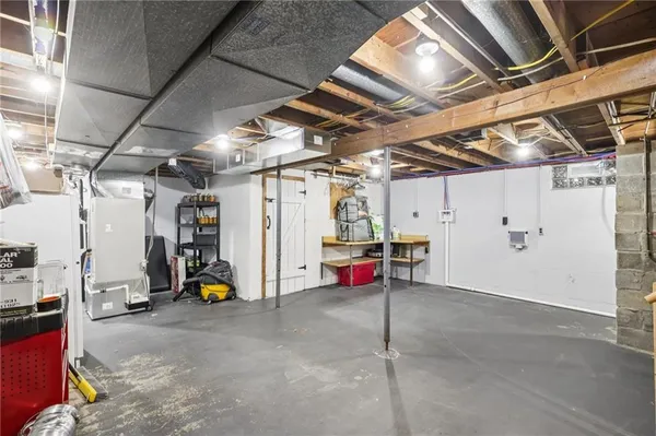 $379,316 | 4412 West State Street, Edinburg, PA 16116