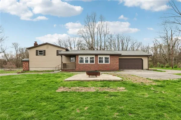 $379,316 | 4412 West State Street, Edinburg, PA 16116