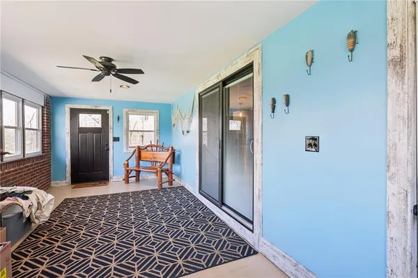 $379,316 | 4412 West State Street, Edinburg, PA 16116