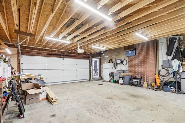 $379,316 | 4412 West State Street, Edinburg, PA 16116