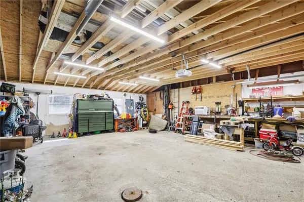 $379,316 | 4412 West State Street, Edinburg, PA 16116