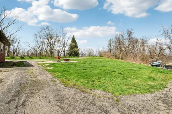 $379,316 | 4412 West State Street, Edinburg, PA 16116