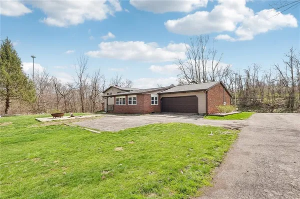 $379,316 | 4412 West State Street, Edinburg, PA 16116