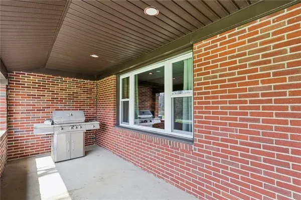 $379,316 | 4412 West State Street, Edinburg, PA 16116