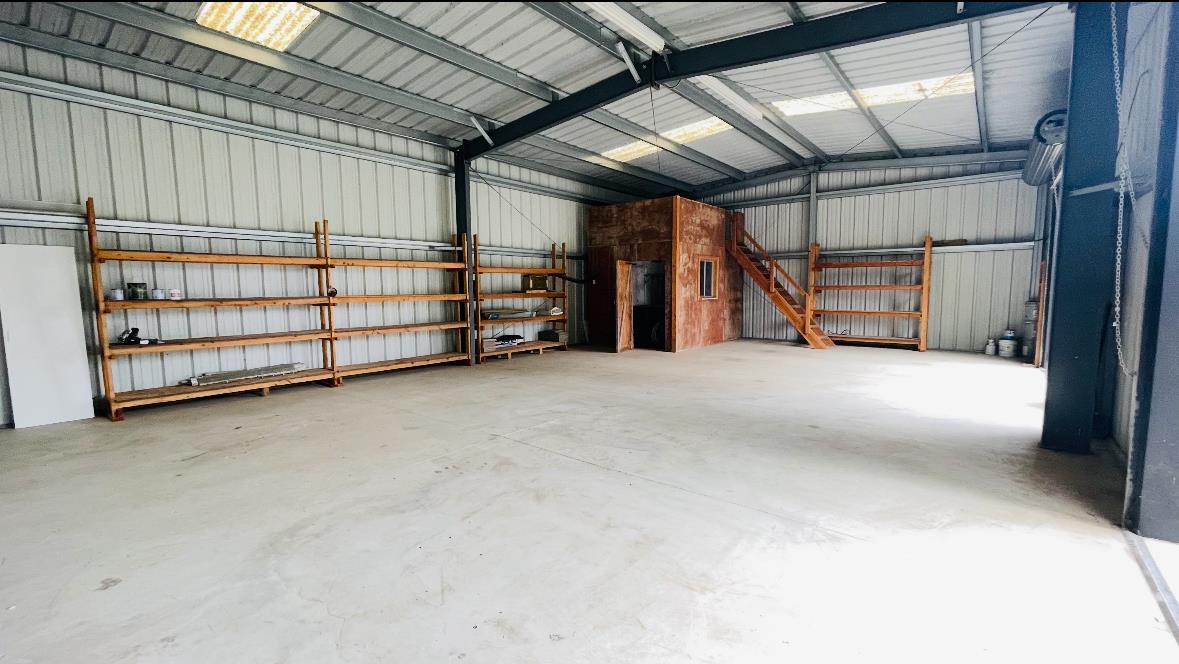 8181 West Kile Road Thornton, CA 95686 - Photo 45 of 65 a view of a garage