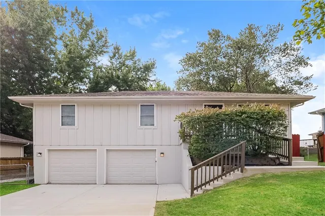 $2,135 | 509 Northeast 98th Terrace, Kansas City, MO 64155